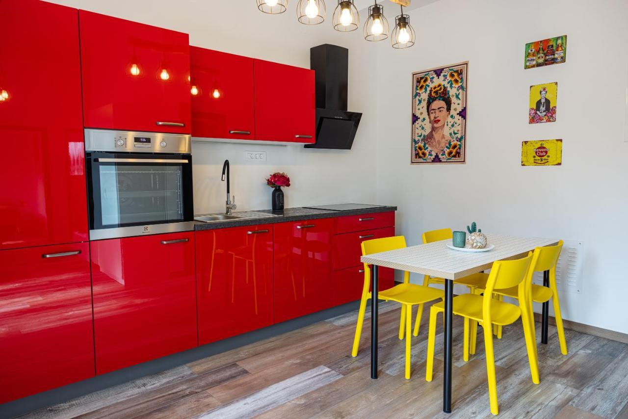 House Frida Apartment โคเปร์ ภายนอก รูปภาพ