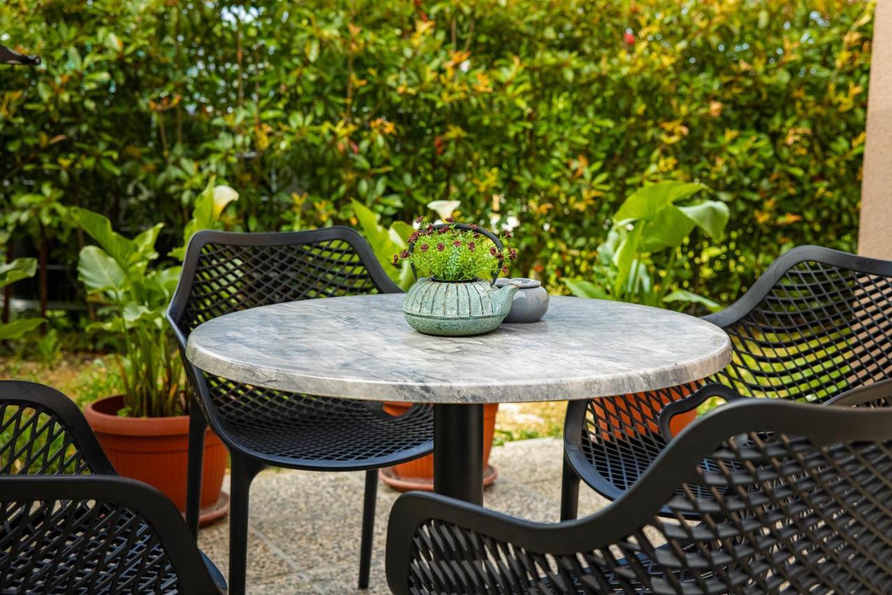 House Frida Apartment โคเปร์ ภายนอก รูปภาพ